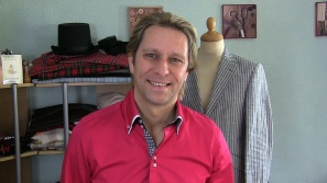 learn to sew is easy if you know how that is why i have created 5 steps to sewing success. I believe if you follow this system, you will have learnt to sew in know time. Learn to sew online the easiest way to master the art of sewing and tailoring and with a little help from the sewing guru Michael Coates, you will be able to achieve your sewing goals.